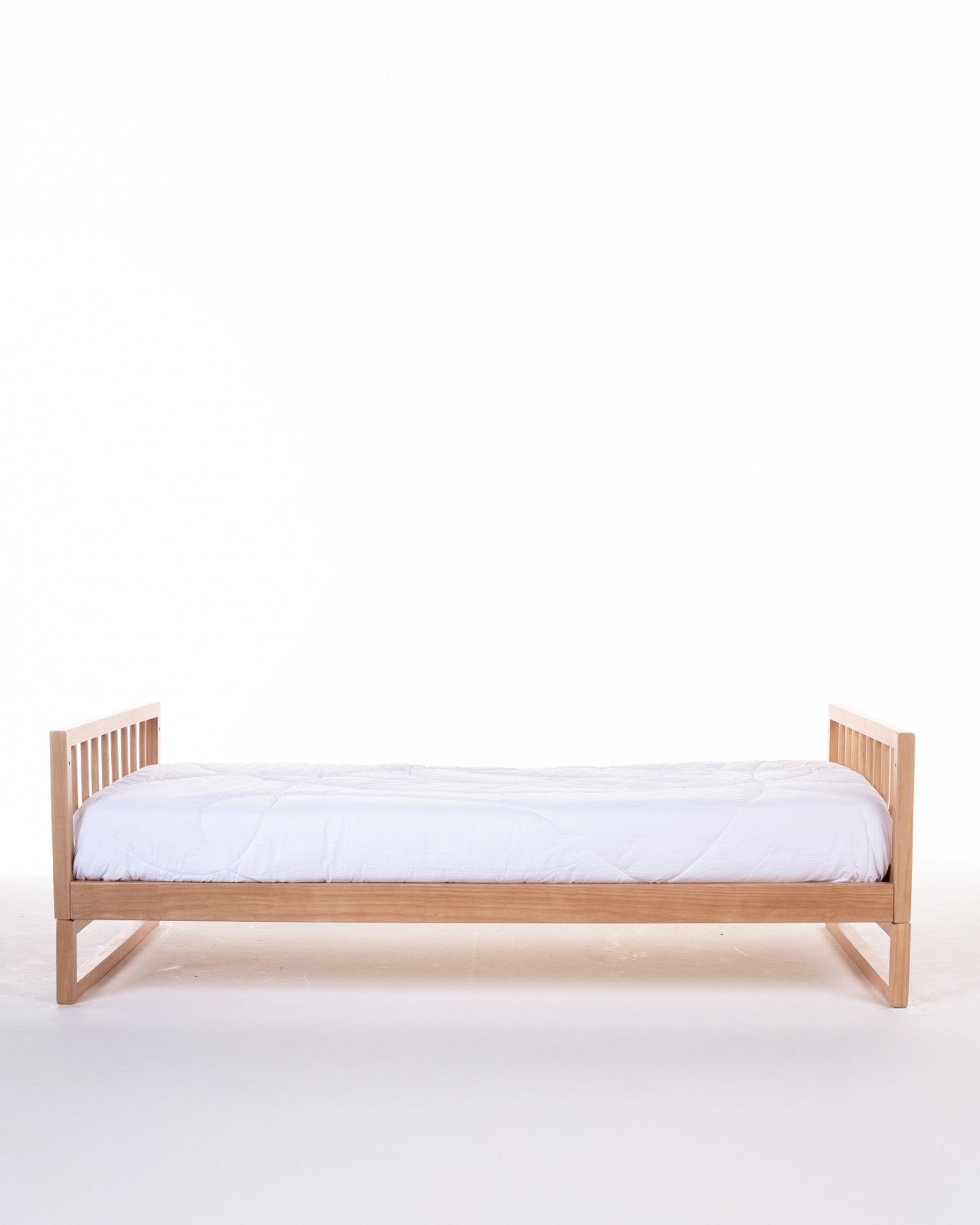 Cama Montessori Evolutiva - Saída Lateral