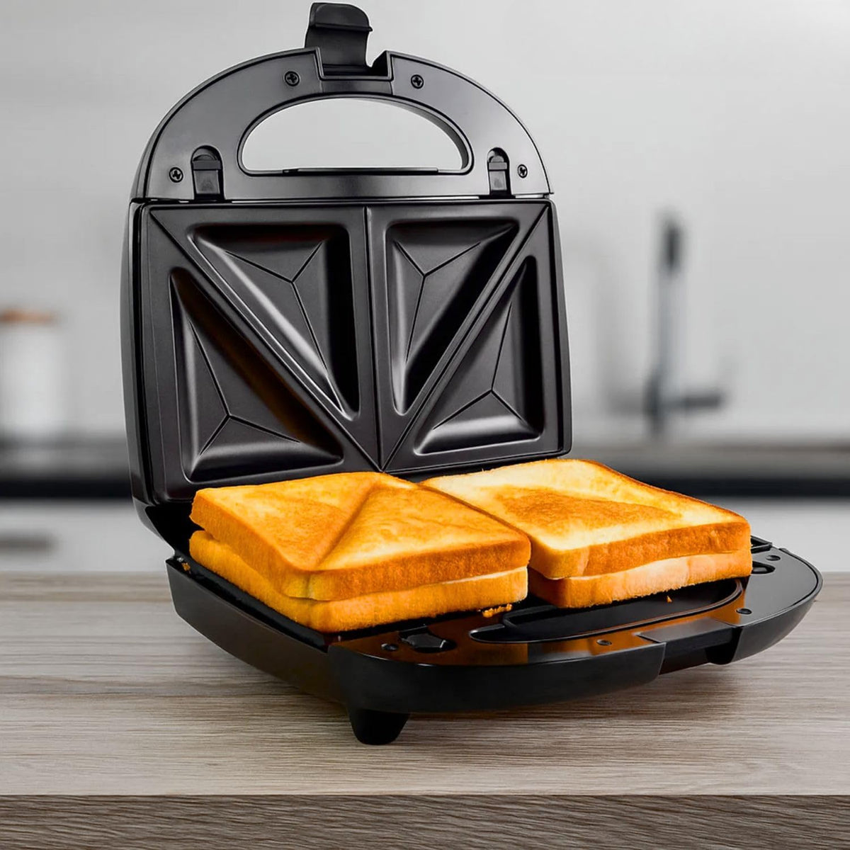 Sanduicheira e Grill Elétrica Antiaderente Preto 3 em 1 850W Compacta e Versátil