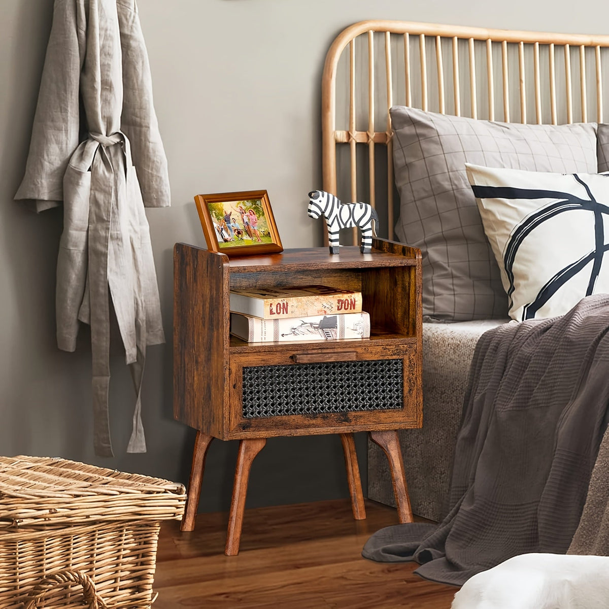 Mesa de Cabeceira de Vime Lerliou em Rattan