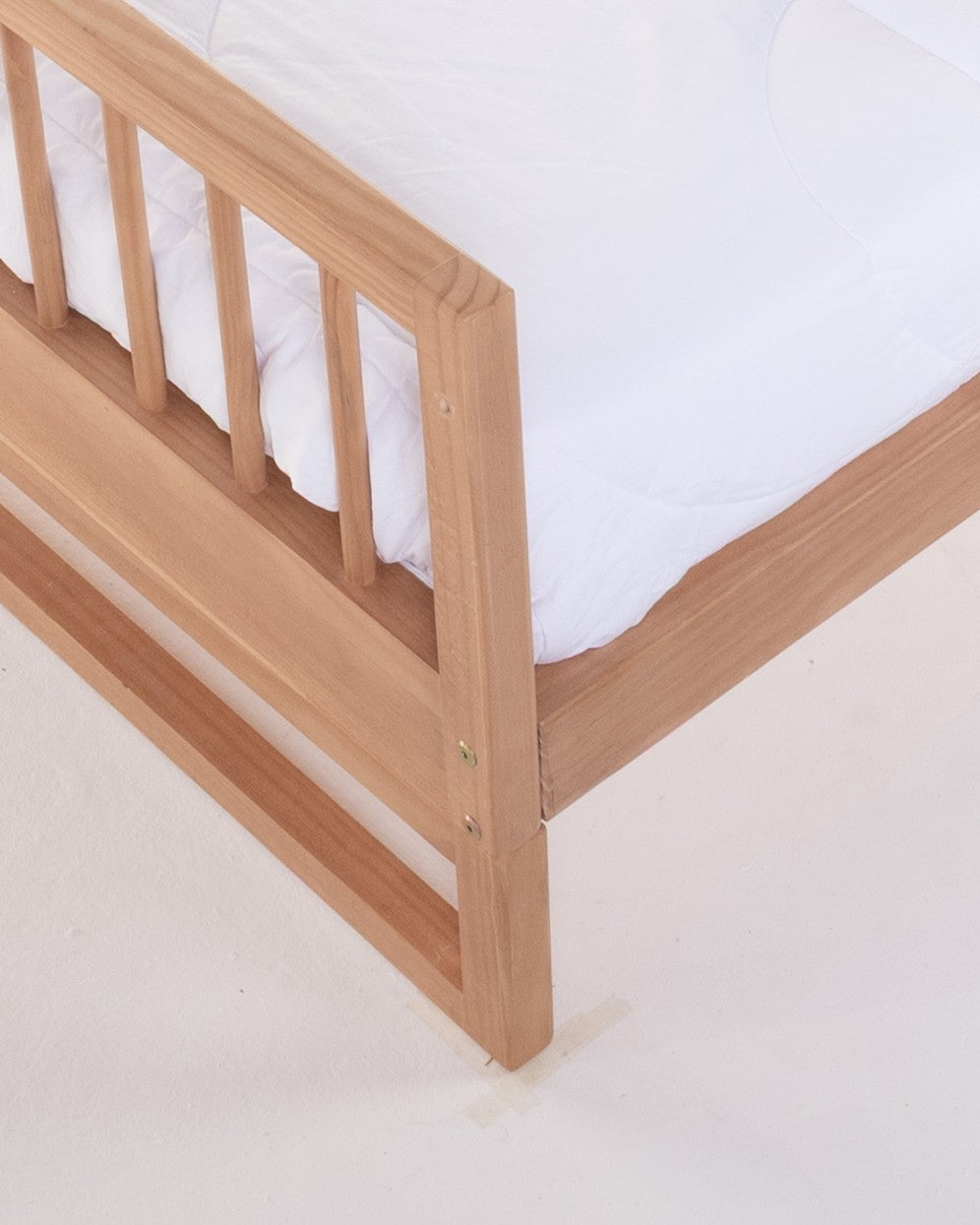 Cama Montessori Evolutiva - Saída Lateral